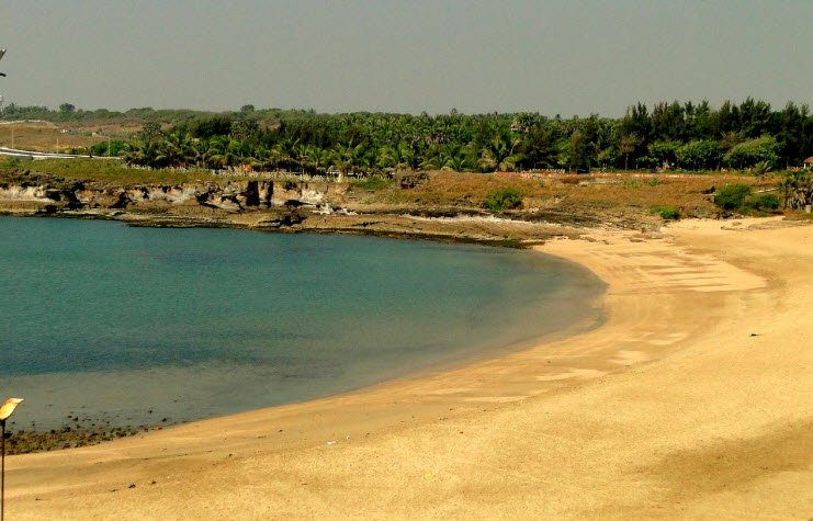 Chakratirth Beach, Diu, Daman and Diu - Vushii.com Chakratirth Beach, Diu, Daman and Diu - Vushii.com
